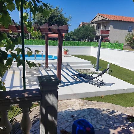 Apartmani Bruna Bilice Vrulje  المظهر الخارجي الصورة
