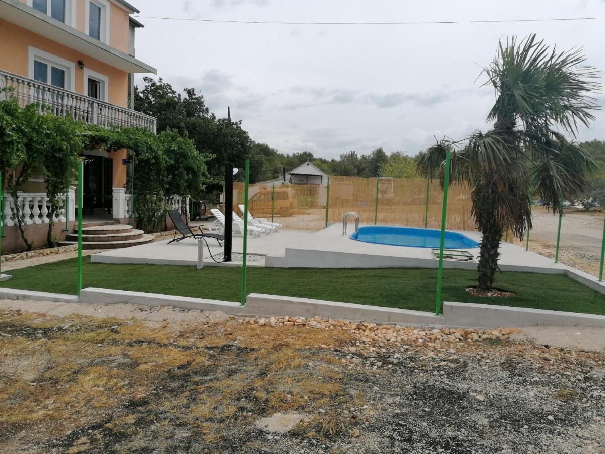 Apartmani Bruna Bilice Vrulje  المظهر الخارجي الصورة